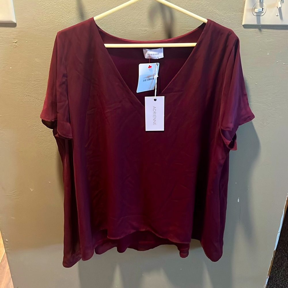 Perfectly‎ Priscilla maroon flowy V-neck dressy top size 3X